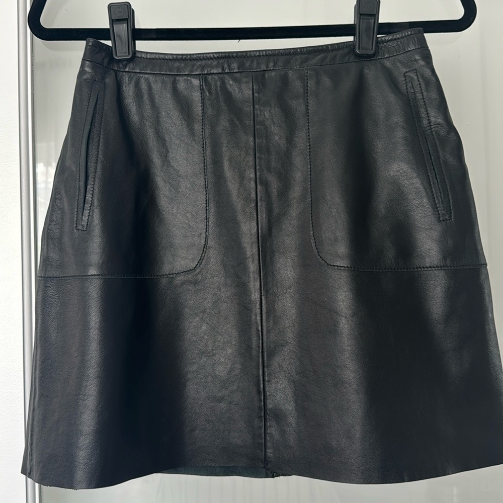 French Connection leather skirt size 6 in good condition